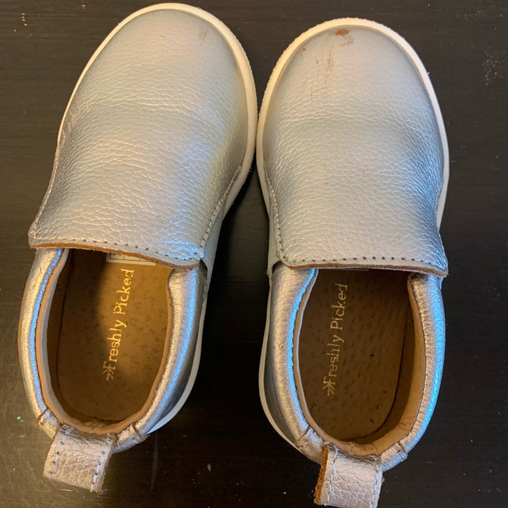 Freshly Picked Leather Slip-On Sneakers, Size 6